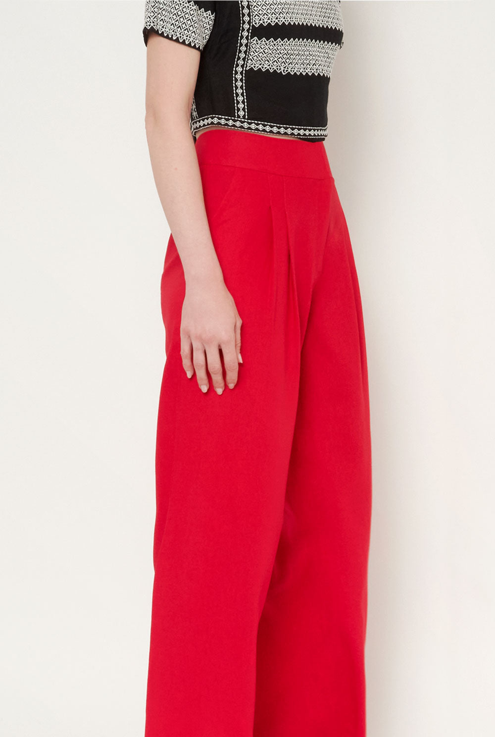 PANTALÓN NUEVO DUQUE ROJO